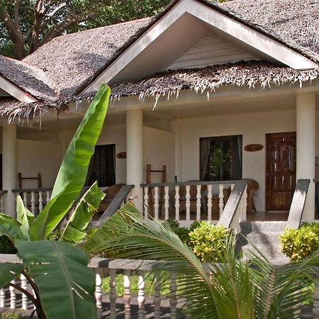 Easy Diving And Beach Resort Sipalay Exterior foto